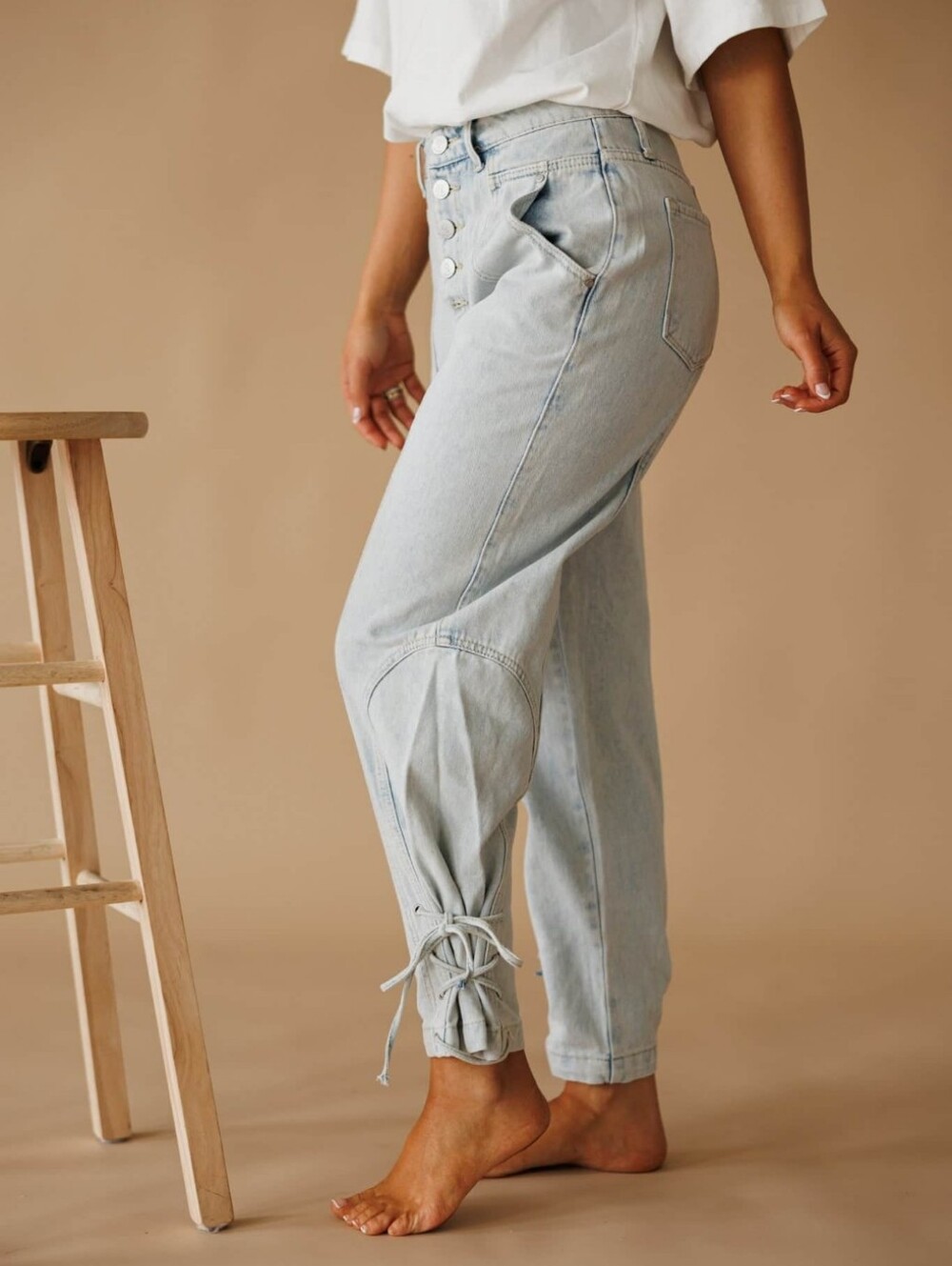 Light Wash Jeans with Drawstring Ankles